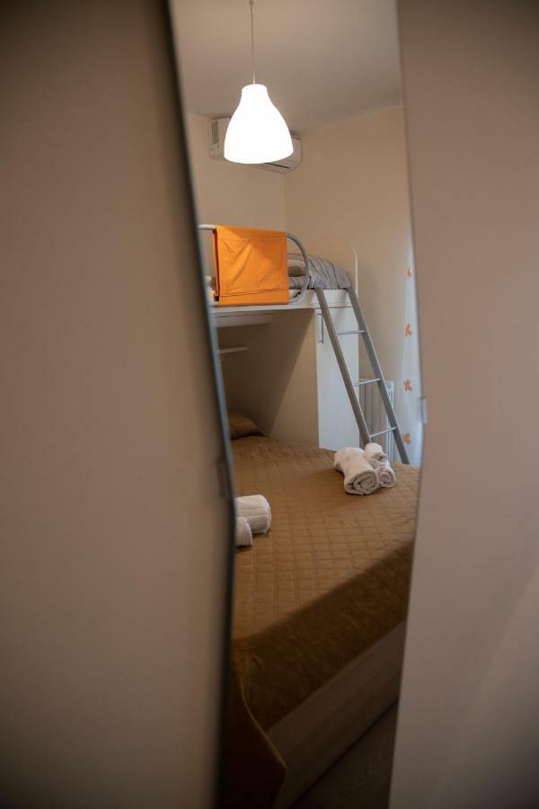 B&B Miramare Suite Tarento Exterior foto