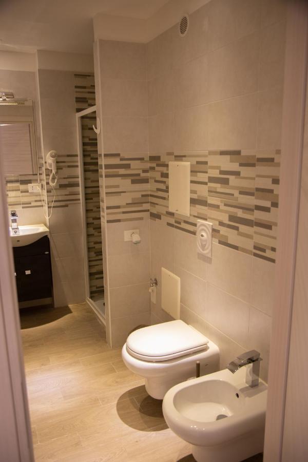 B&B Miramare Suite Tarento Exterior foto