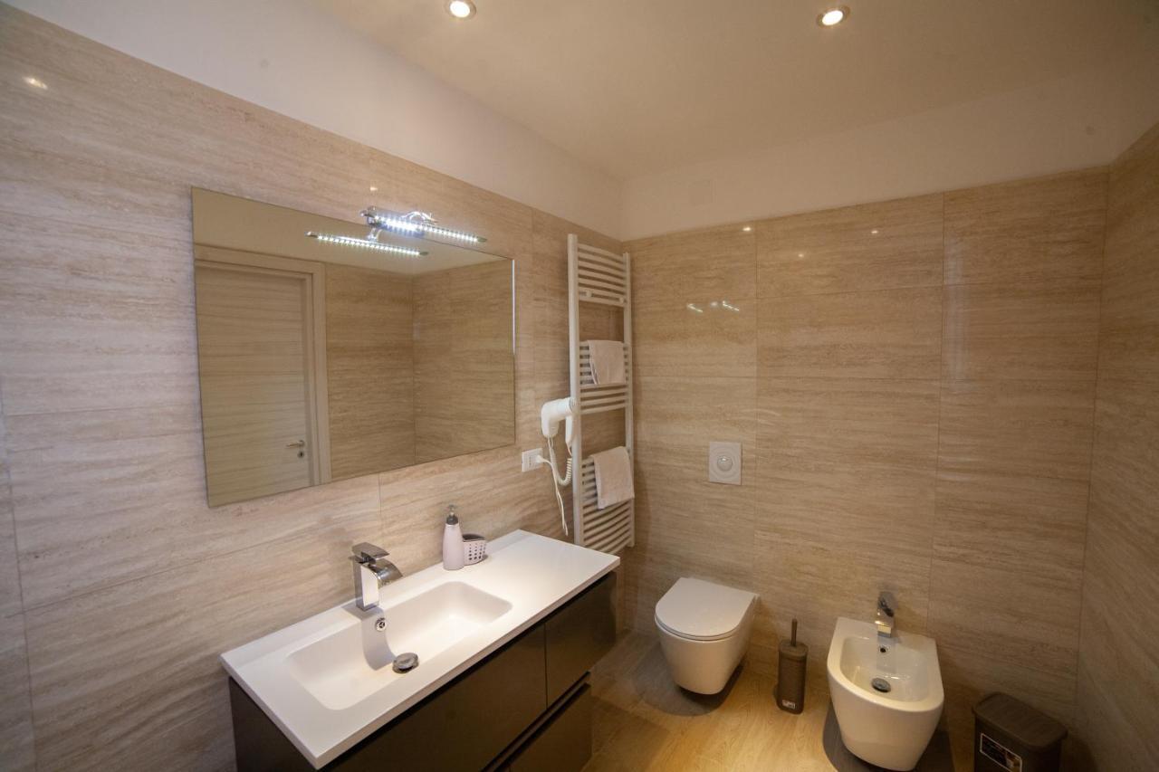 B&B Miramare Suite Tarento Exterior foto